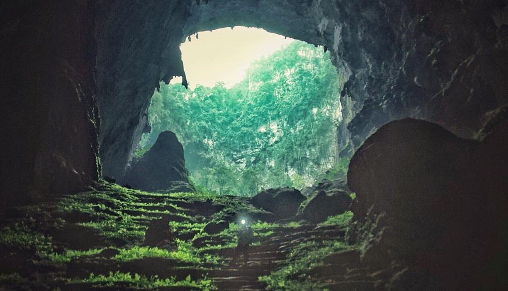 [-]Hang[-]Sơn[-]Đoòng[-]qua[-]lăng[-]kính[-]đạo[-]diễn[-]Jordan[-]Vogt-Roberts[-]